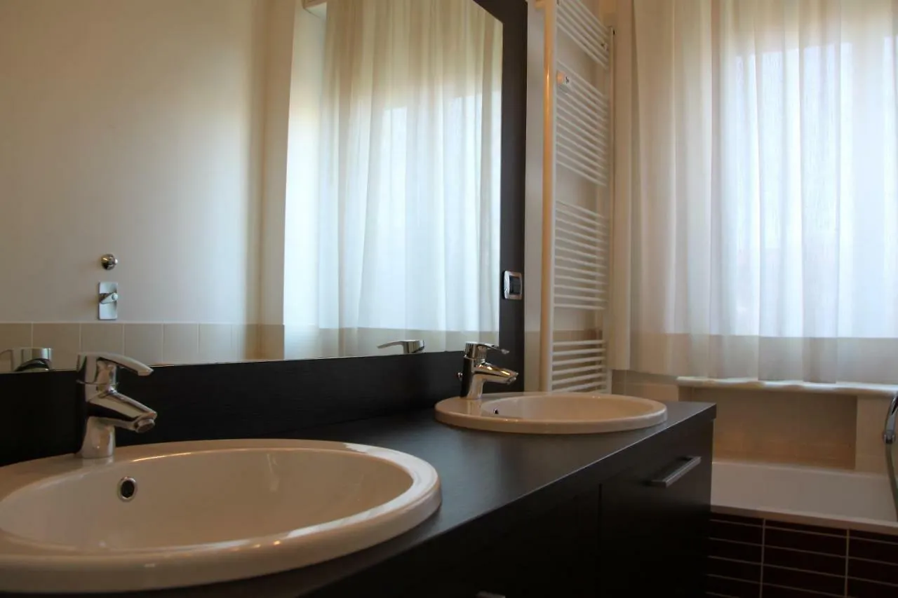 Maggiore Cozy Apartment Milano