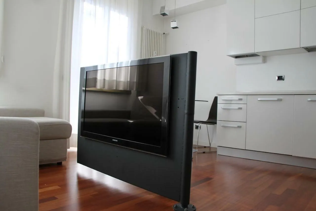 Maggiore Cozy Apartment Milano